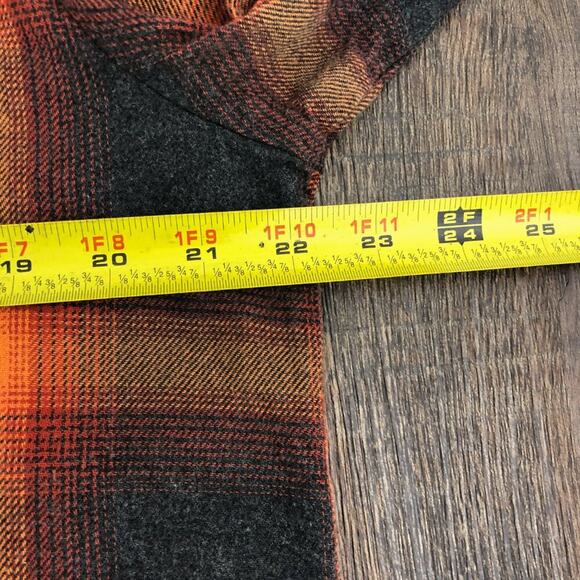 Old Navy Boyfriend Shirt Flannel Swiftie Evermore Size Medium Orange Black Plaid - Picture 9 of 16